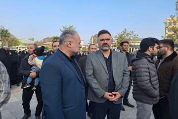 مدیر و کارکنان شبکه بهداشت، قدم به قدم مردم در مراسم تشییع پیکر پاک دو شهید گمنام دفاع مقدس 1